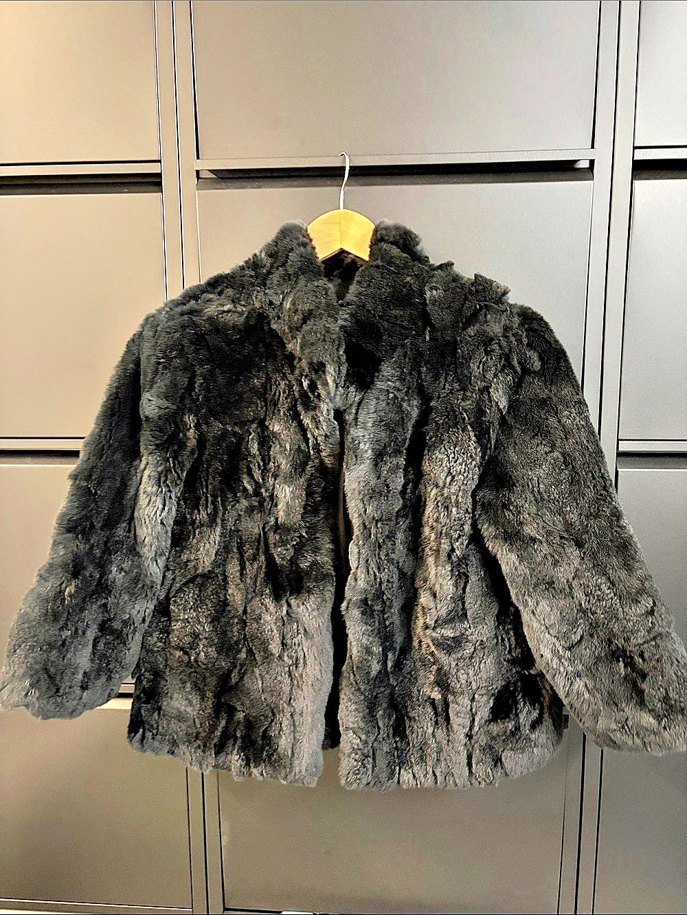 CORTY BENNETT Women's Black Fur Jacket Size Small Like New